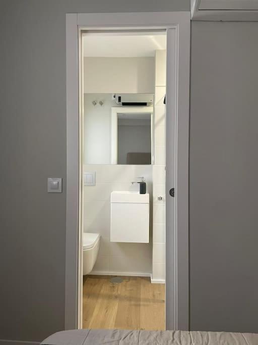 Apartamento Velarde-Maestranza Sevilla Exteriör bild